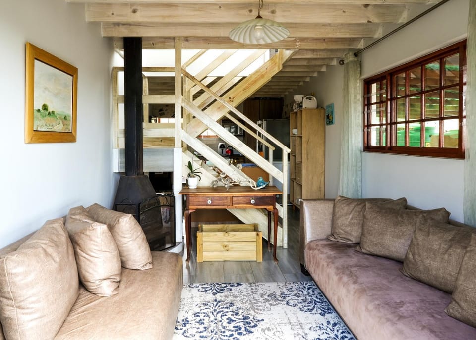 Living room, Seating area, fireplace