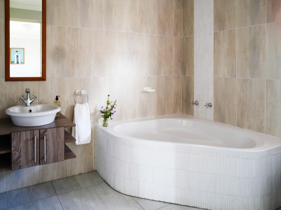 Toilet, Bathroom, Bath