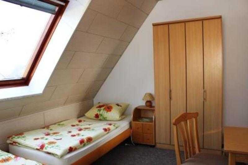 Gästezimmer am Tiefwarensee Vacation rental in Waren