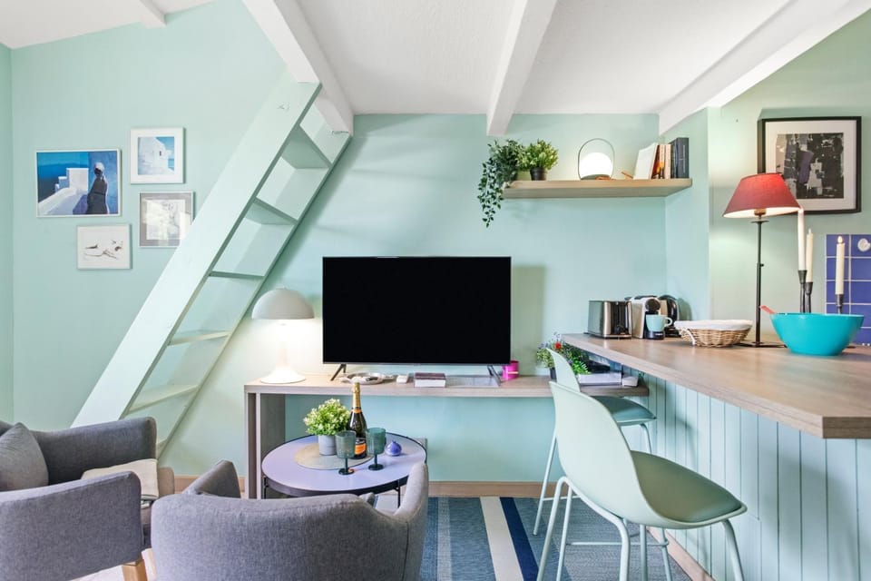 Property building, Living room