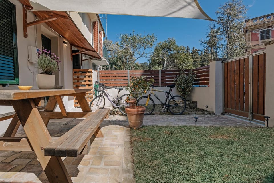 Garden, Garden, Balcony/Terrace, Seating area