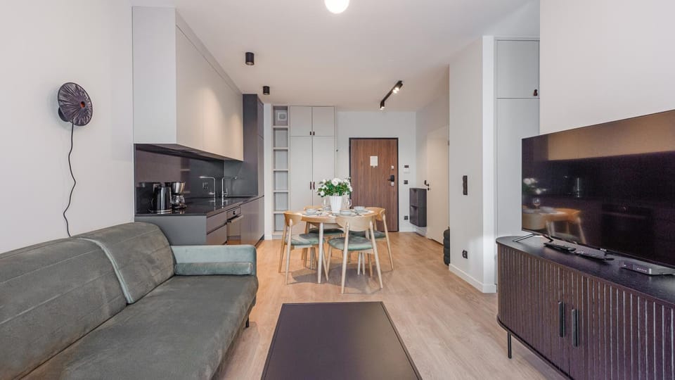 TV and multimedia, Kitchen or kitchenette, Seating area, Dining area