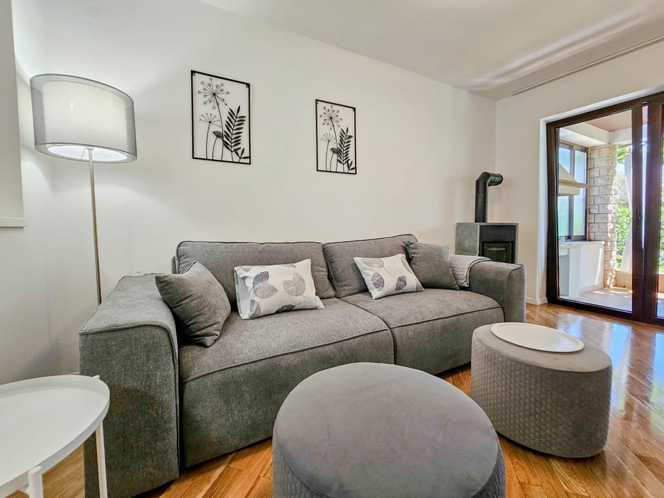 Milena Two Apartment in Novigrad
