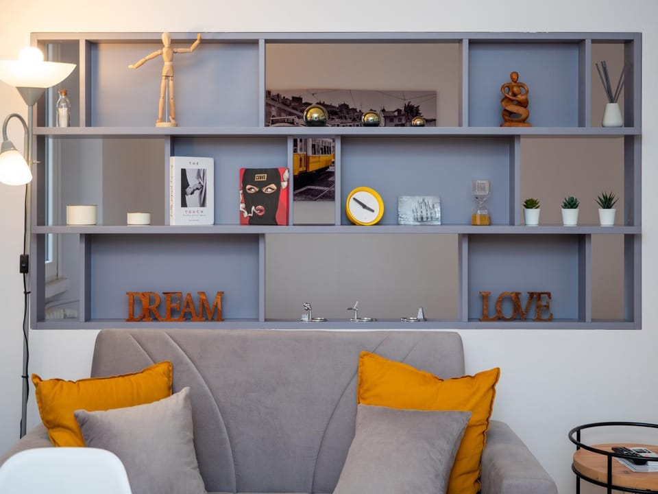 Library, Living room, Seating area
