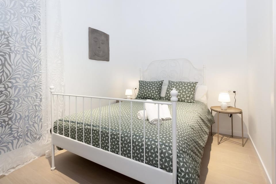GuestReady - Valencia's Vibrant Malvarrosa Apartment in Valencia