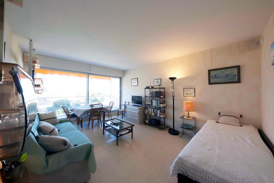 Nice studio on the seafront Apartment in Arcachon