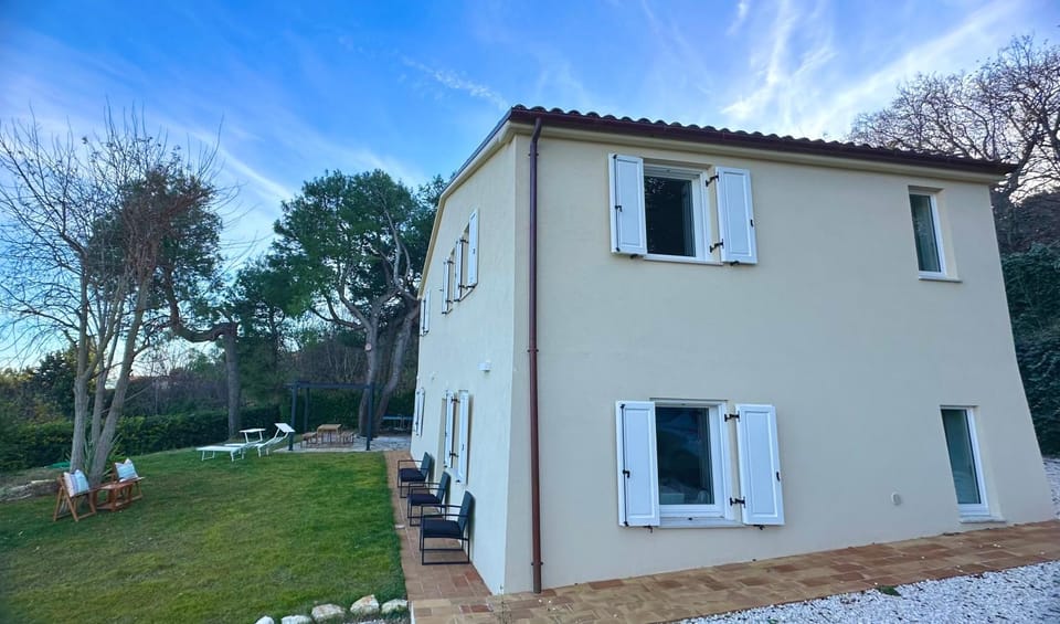 Casale Écru - Sirolo, splendido casale con giardino e vista mare Apartment in Marche