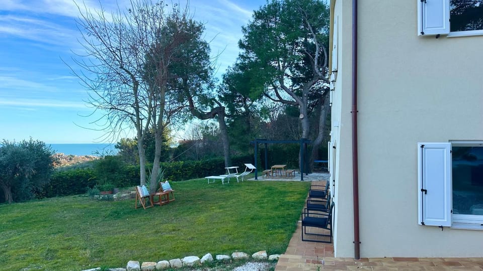 Casale Écru - Sirolo, splendido casale con giardino e vista mare Apartment in Marche