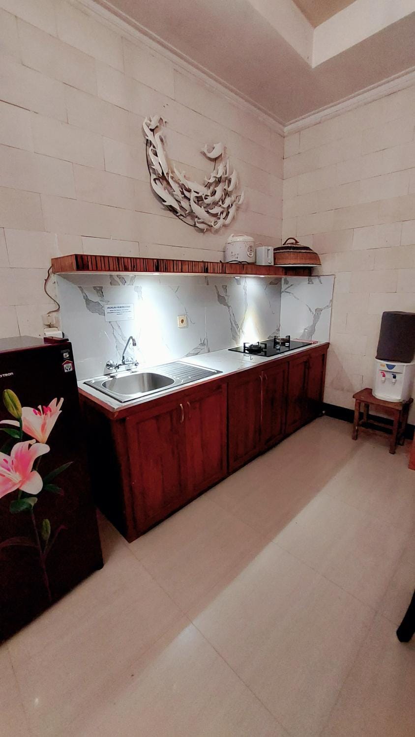 Kitchen or kitchenette, kitchen