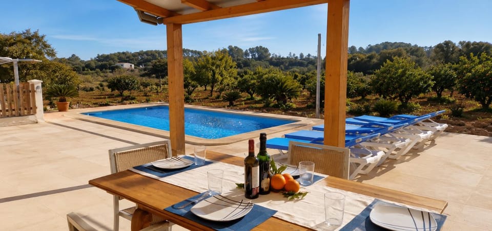 Finca con piscina rodeada de naturaleza Country House in Pla de Mallorca