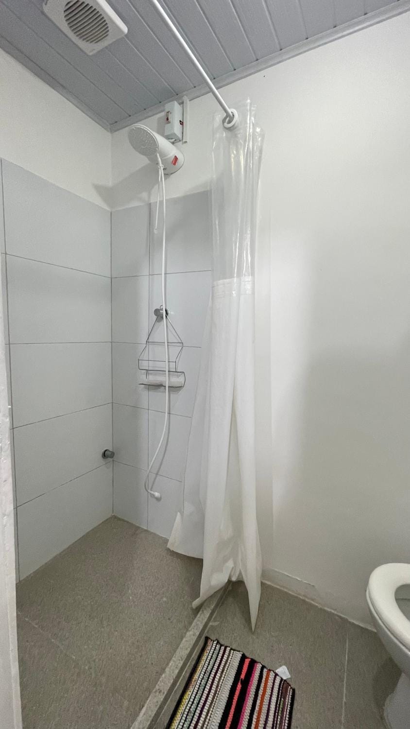 Shower, Bathroom, towels