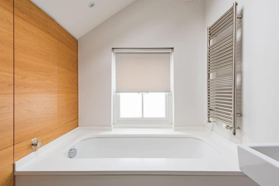Bathroom, Bath