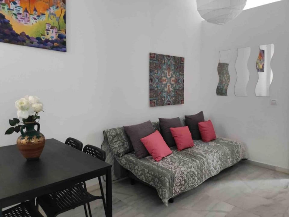 Apartamento Puente Triana Apartment in Seville