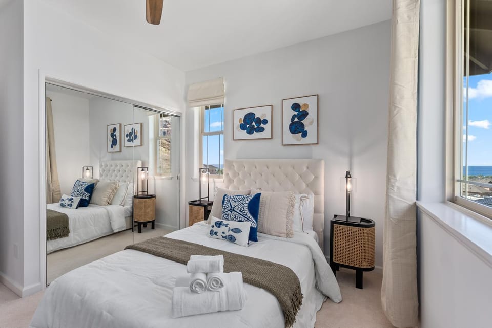 Bed, View (from property/room), Photo of the whole room, Bedroom, towels