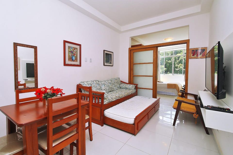 Quarto e sala cercado de natureza p/ 5 pessoas Apartment in Rio de Janeiro