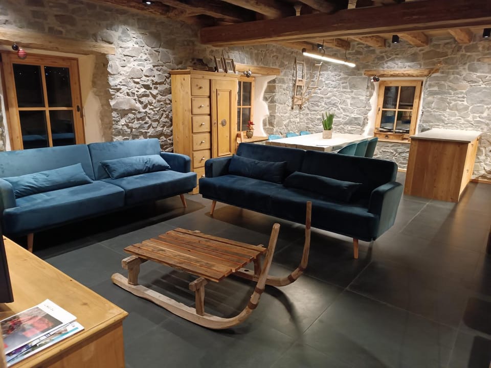 Brand new Duplex in the Dolomites - Picchio Rosso Apartment in Trentino-South Tyrol