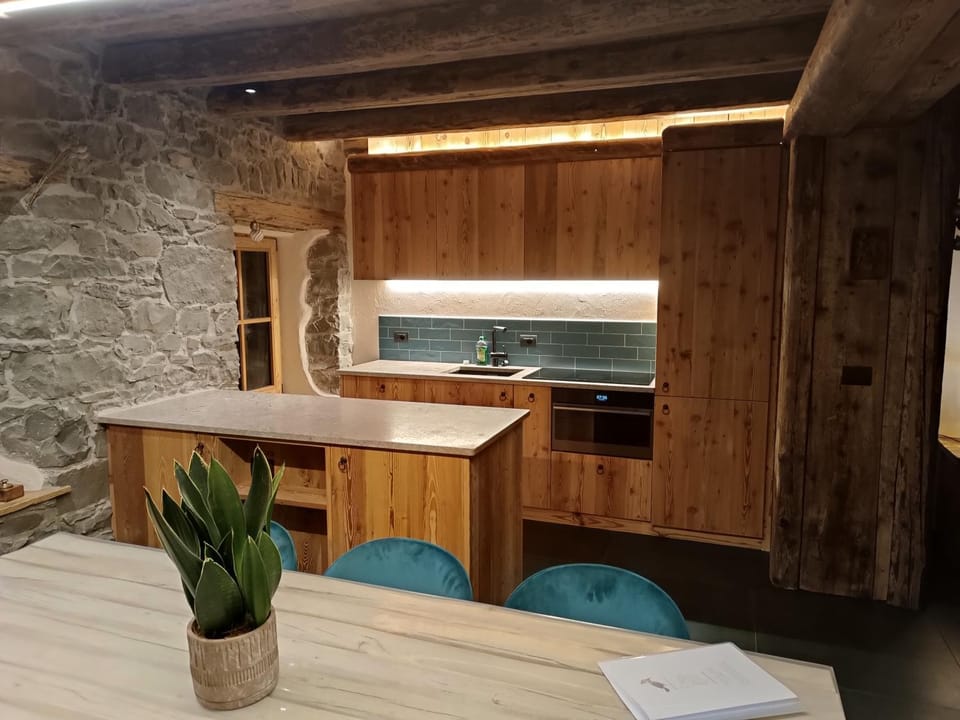 Brand new Duplex in the Dolomites - Picchio Rosso Apartment in Trentino-South Tyrol