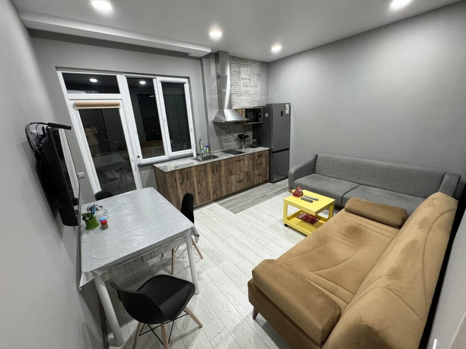 TV and multimedia, Kitchen or kitchenette, Living room, Seating area, Dining area, minibar, oven, pet friendly, stove