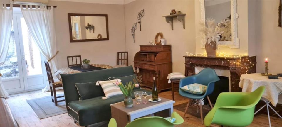Property building, Living room