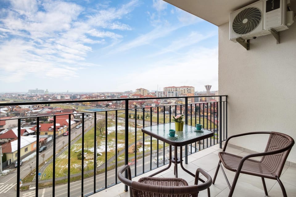 Day, View (from property/room), Balcony/Terrace, City view
