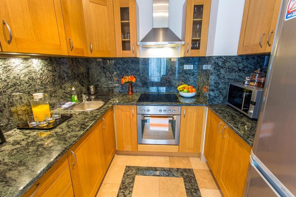Kitchen or kitchenette, dishwasher, minibar, pet friendly, stove, toaster