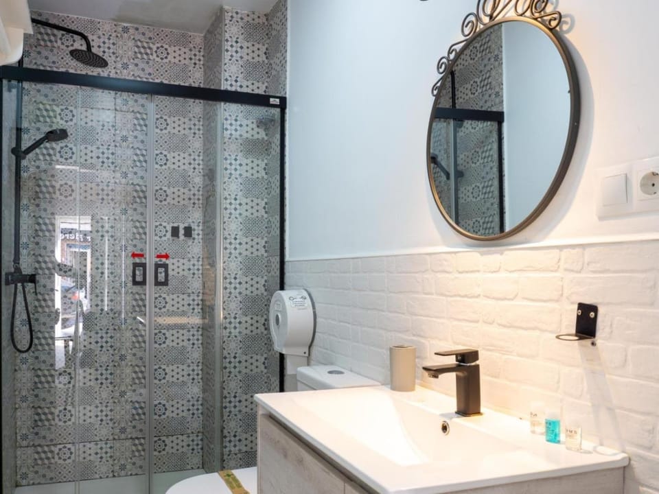 Shower, Bathroom