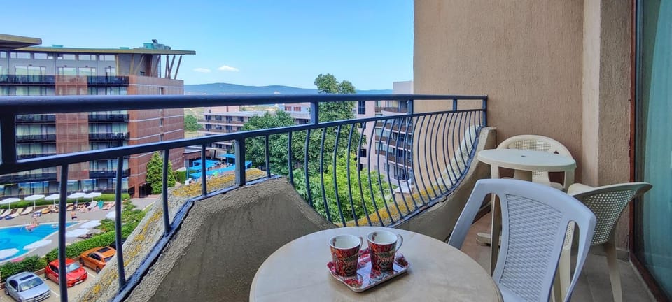 View (from property/room), Balcony/Terrace, Seating area