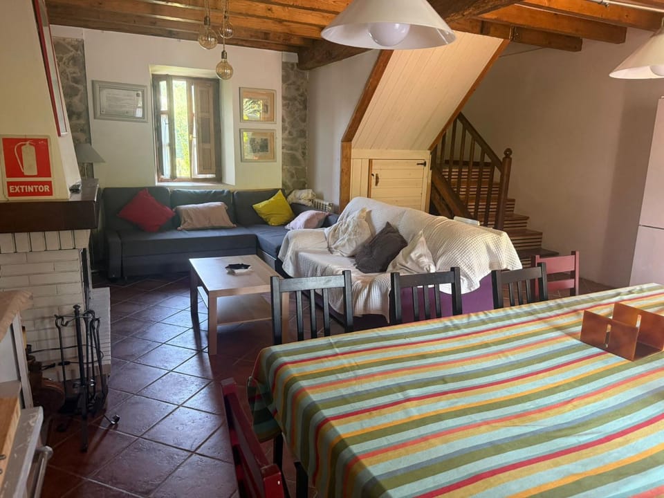 Living room, Photo of the whole room