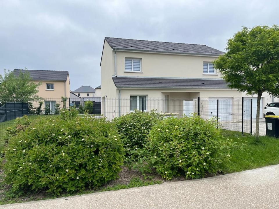 Superbe Maison avec jardin Villa in Reims