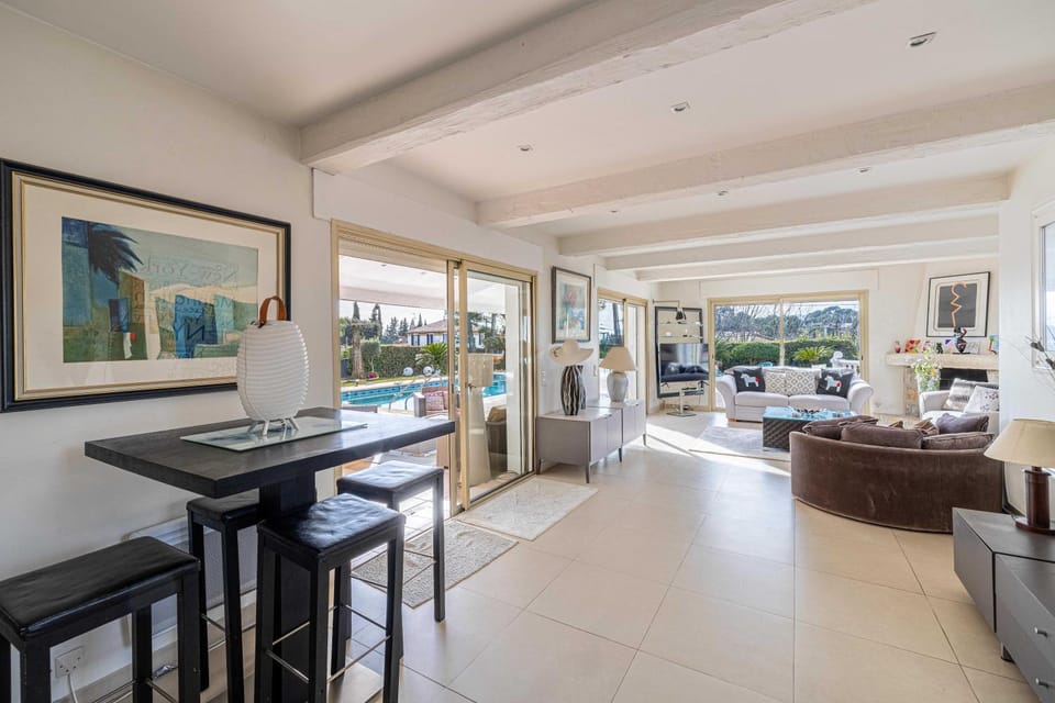 Luxurious Private 6-bed villa with Pool Mougins Villa in Mougins