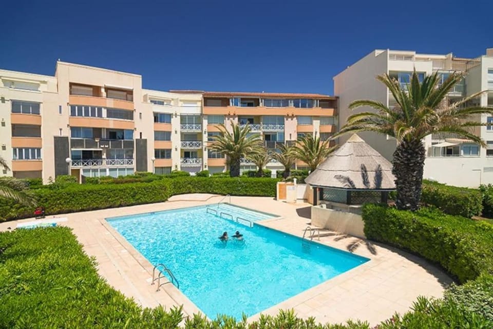 Appartement LE CAP D'AGDE Savannah beach 1,rez de jardin, accès piscine et plage. 4 PERSONNES Apartment in Agde