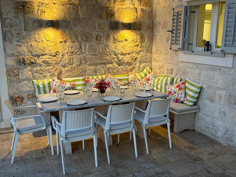 Balcony/Terrace, Dining area