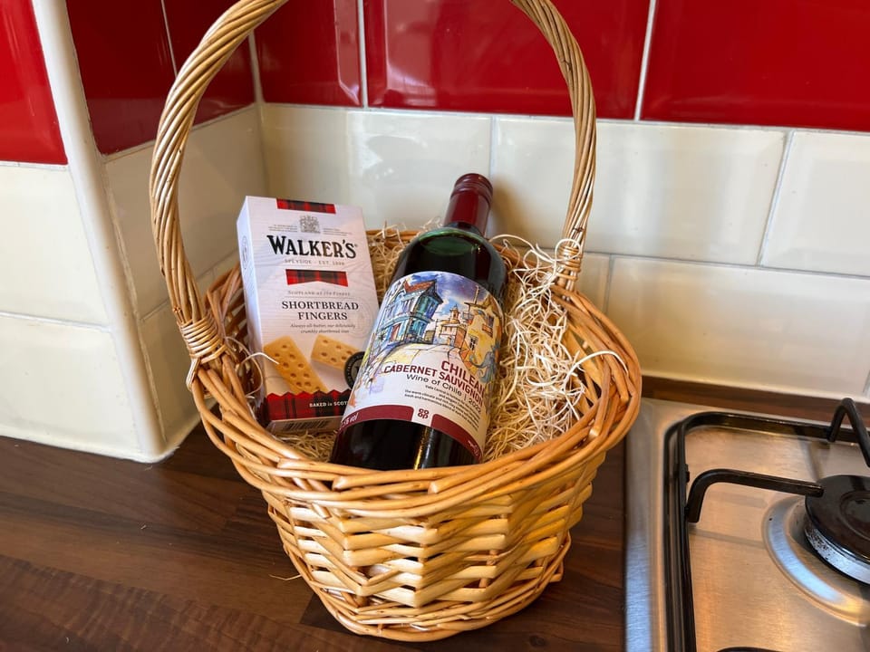 Delightful Cockle Cottage House in Flamborough