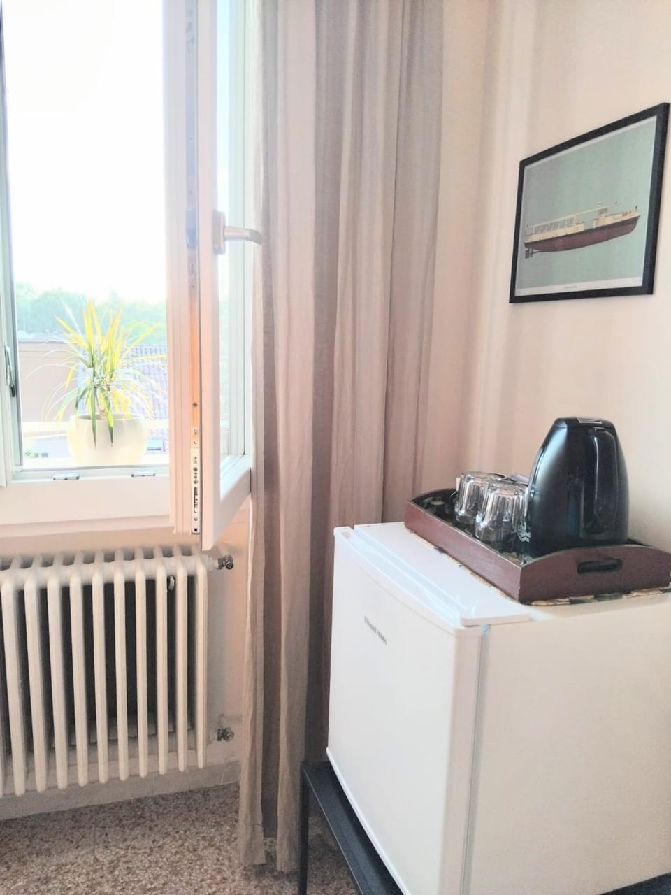 Private room and bathroom close to Piazzale Roma in Venice Mestre Bed and Breakfast in Venice
