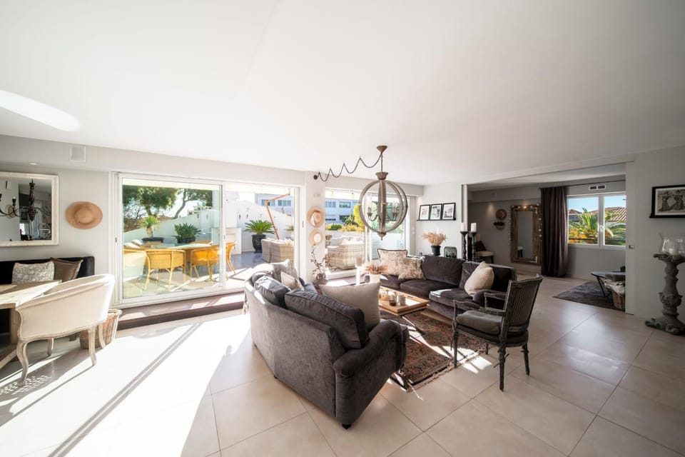 Cannes Luxury Rental - Pretty 3 bedroom apartment to rent with 50m terrace Apartment in Cannes