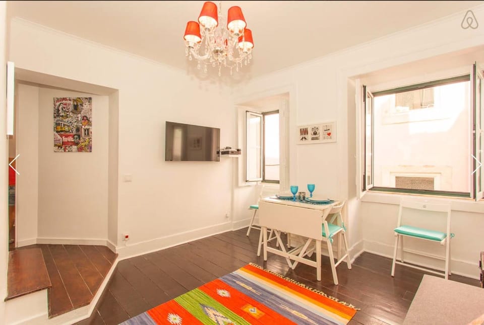 TV and multimedia, Dining area