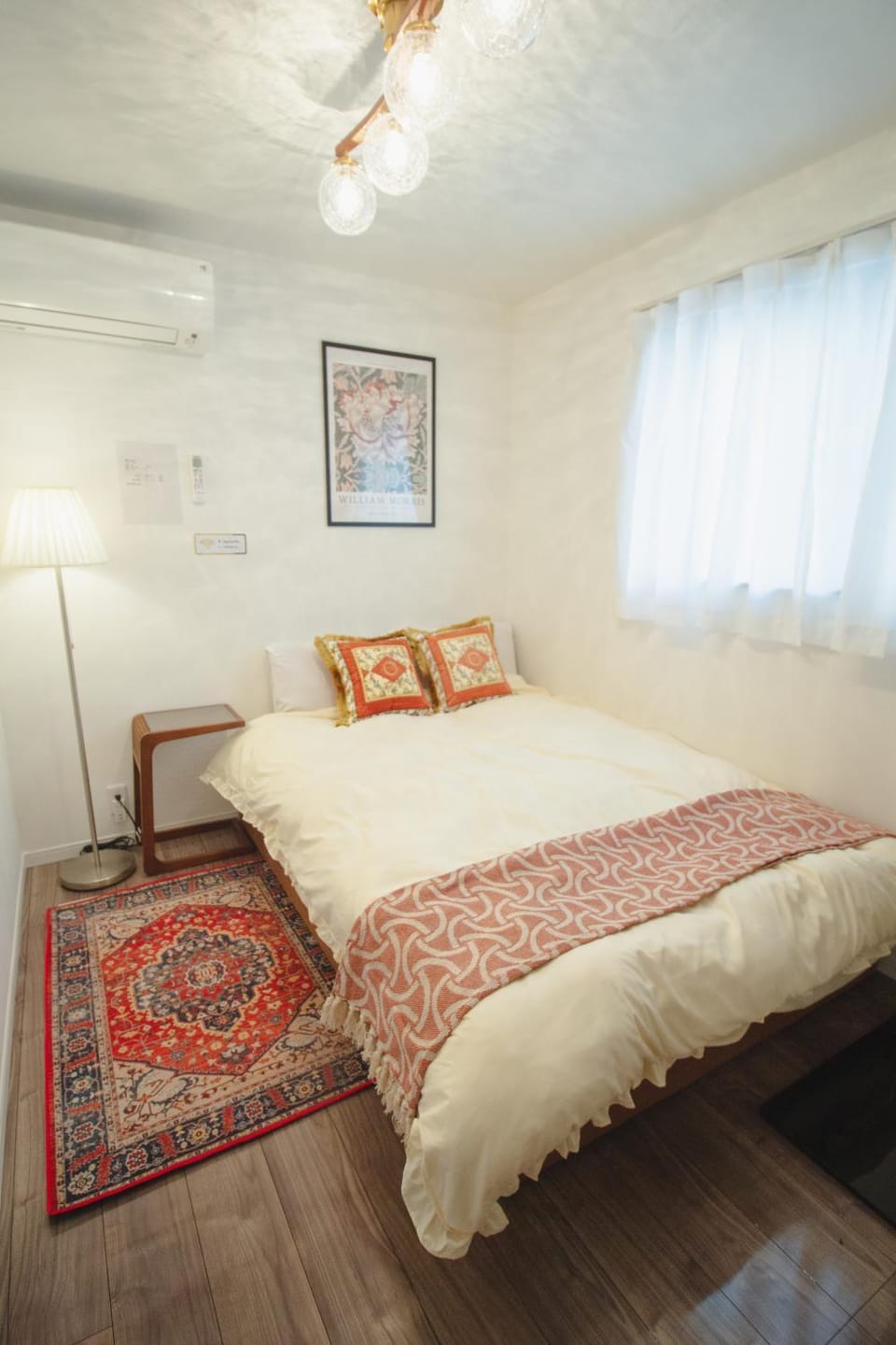 Bed, Photo of the whole room, Bedroom, air conditioner