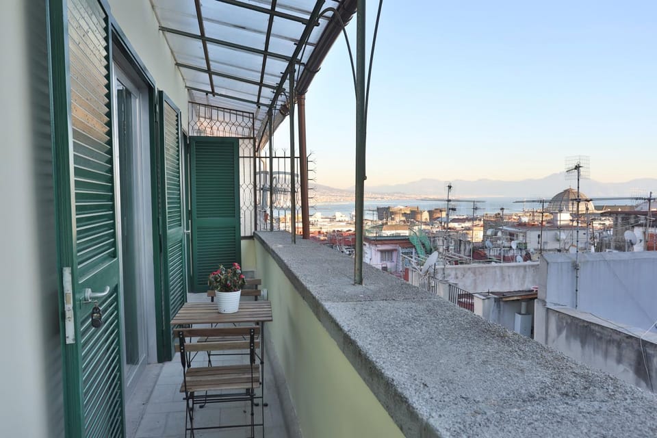 Balcony/Terrace, City view