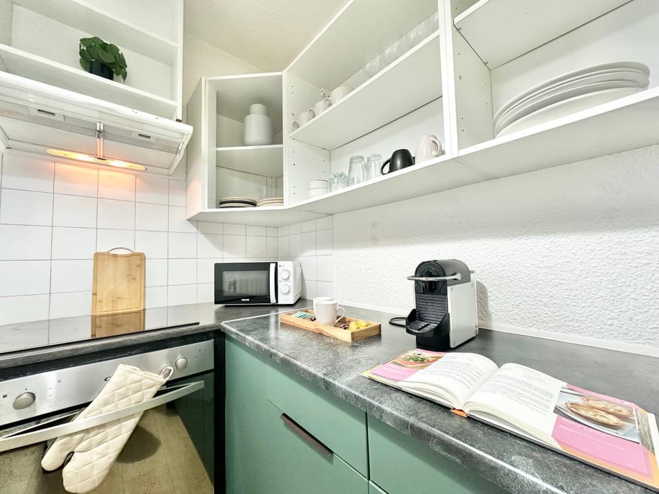 Kitchen or kitchenette, minibar, oven, pet friendly, stove, toaster