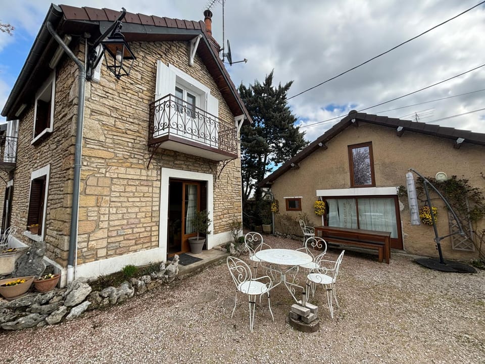 Property building, Balcony/Terrace
