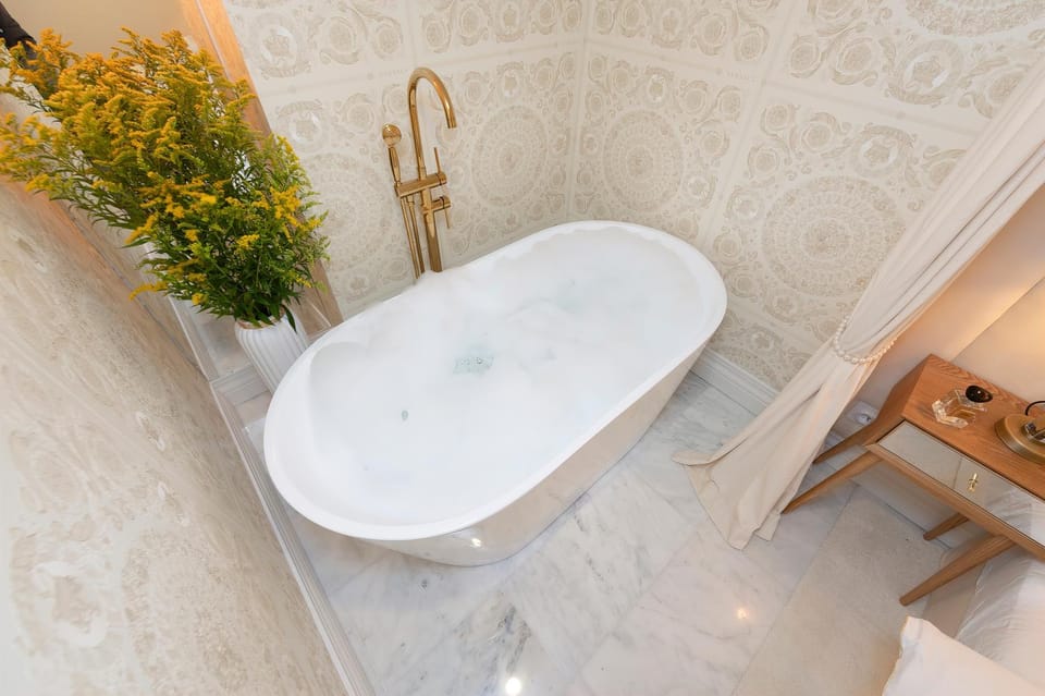 Bathroom, Bath