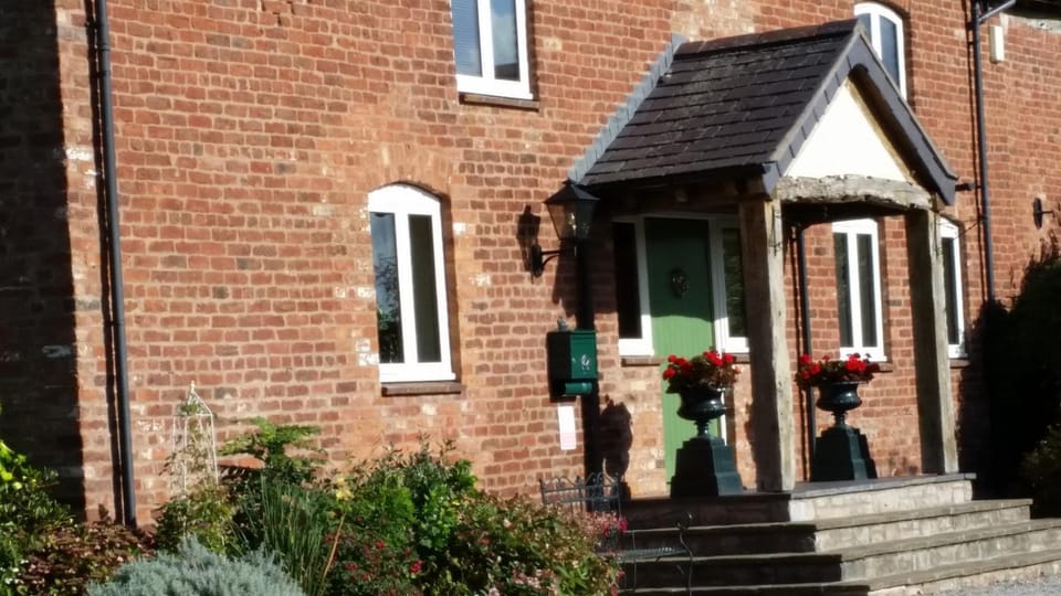 Ty Derw Country House B&B Bed and Breakfast in Wales