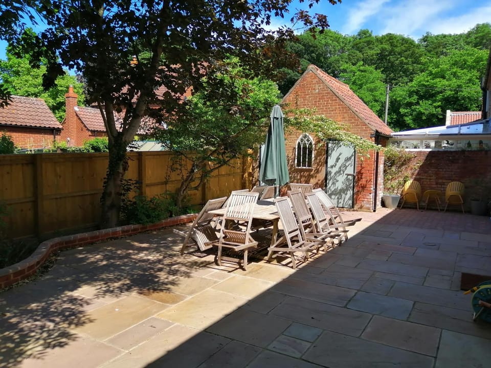 Patio, Seating area