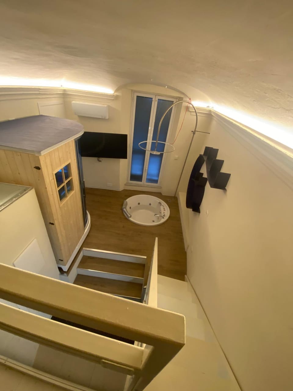 Hot Tub, Sauna, TV and multimedia