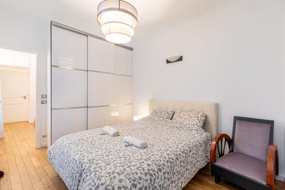 GuestReady - Modern Delight near Attractions Apartment in Paris