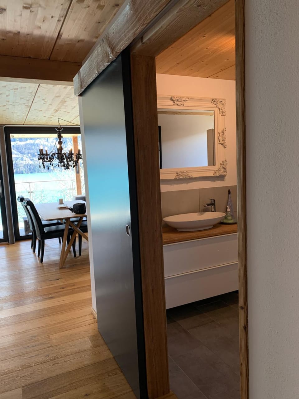 Lina - Lakeview Living near Interlaken Apartment in Canton of Bern (Region)