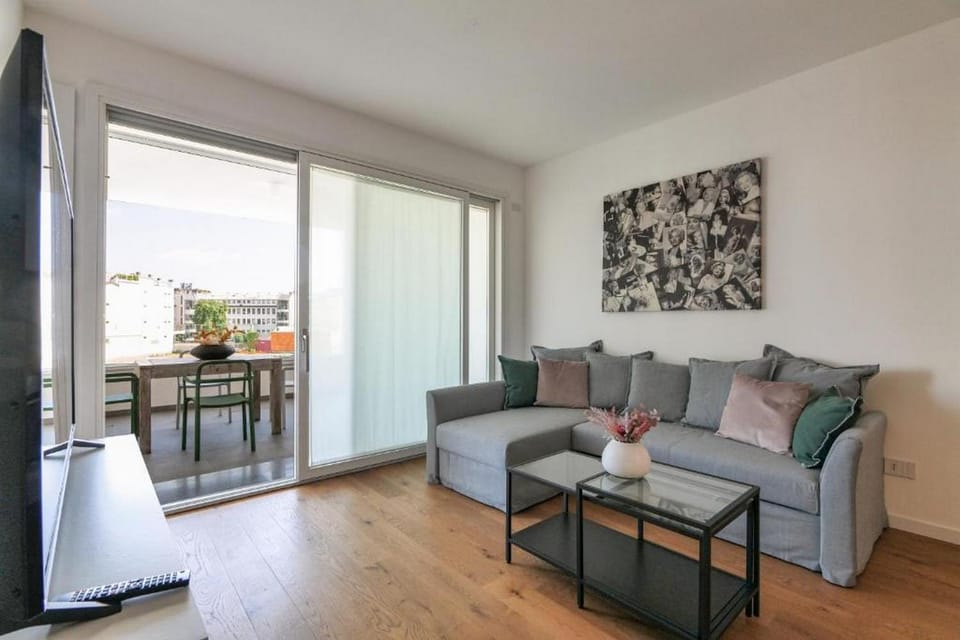 Day, Balcony/Terrace, Living room