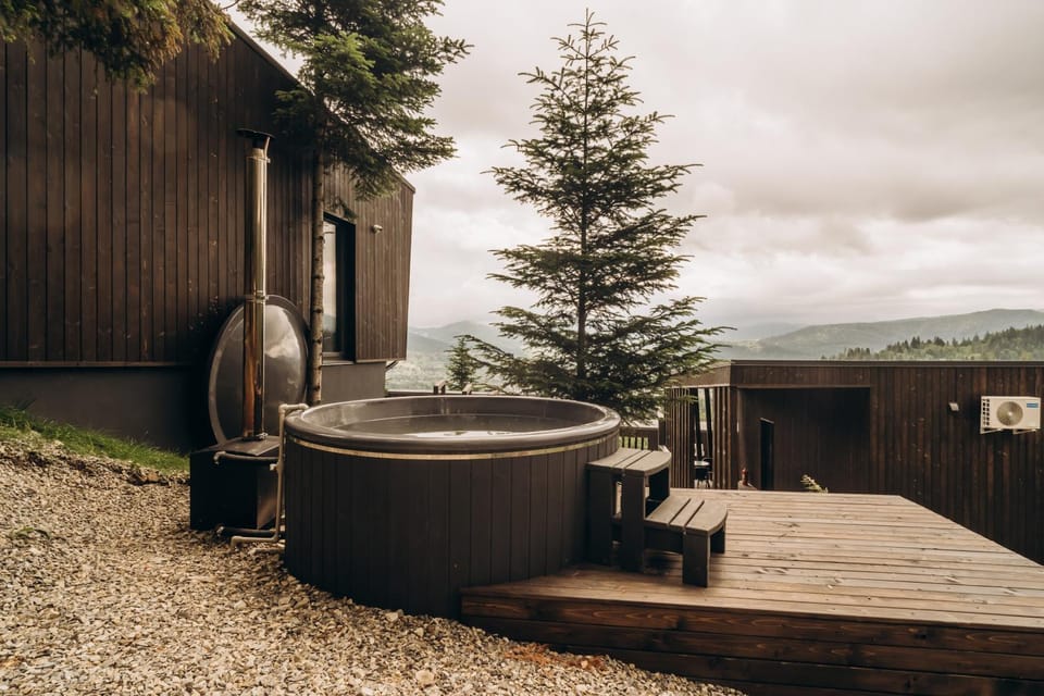 Hot Tub, Mountain view