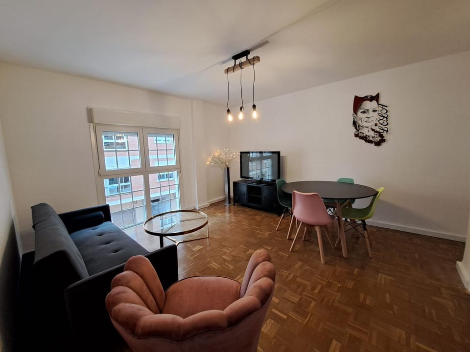 Lounge or bar, Dining area