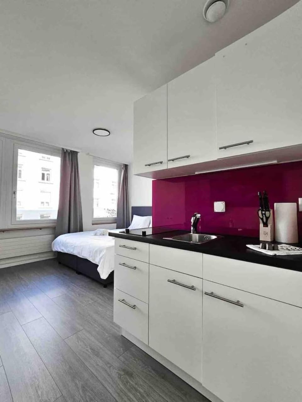 Kitchen or kitchenette, Bedroom, minibar, stove
